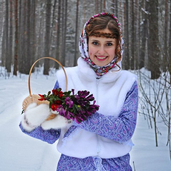 Beautiful Slavic Girls in Traditional Outfits