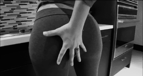These GIFs Remind Us Why We Love Yoga Pants