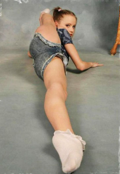 Fit and Flexible Girls Who Can Contort Into Any Shape Imaginable