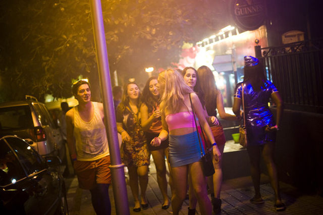 Party Hard the English Way