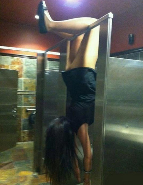 Painfully Awkward Nightclub Photos. Part 2