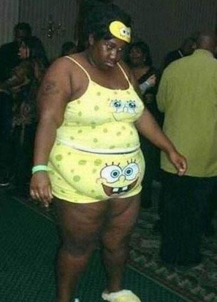 Painfully Awkward Nightclub Photos. Part 2