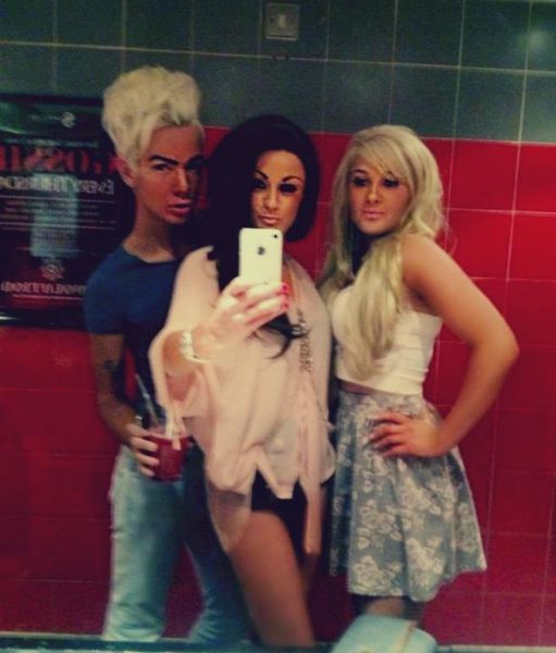 Painfully Awkward Nightclub Photos. Part 2