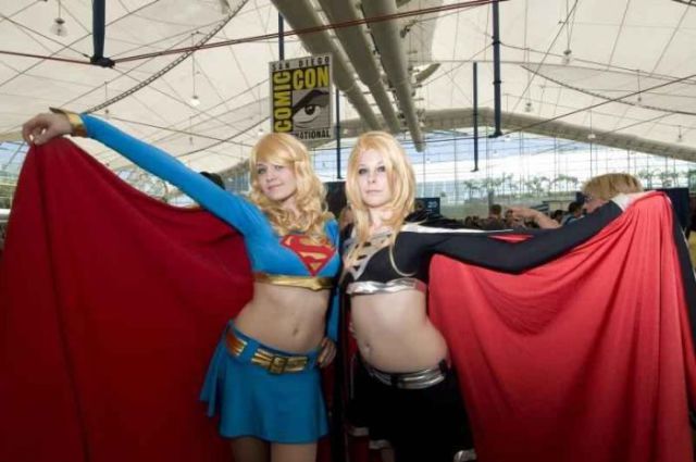 Cute Girls in Sexy Supergirl Costumes