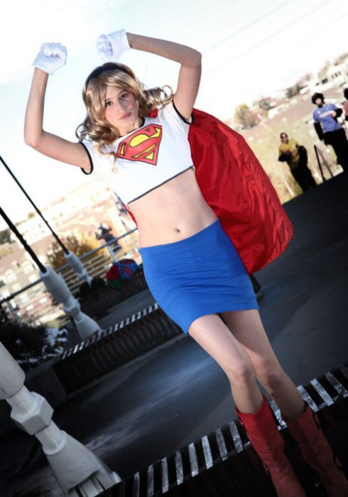 Cute Girls in Sexy Supergirl Costumes