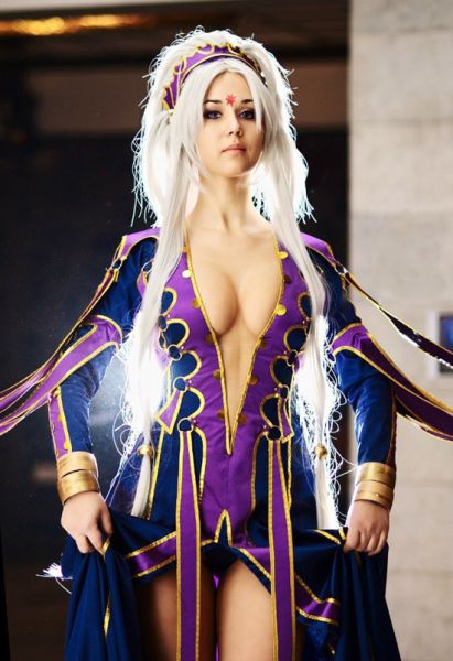 The Bold and Beautiful Babes of Cosplay