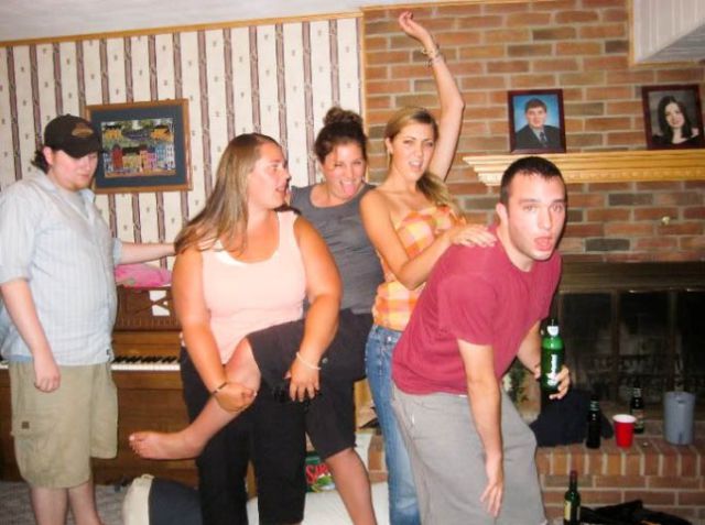 Men Just Can’t Help BUTT Stare