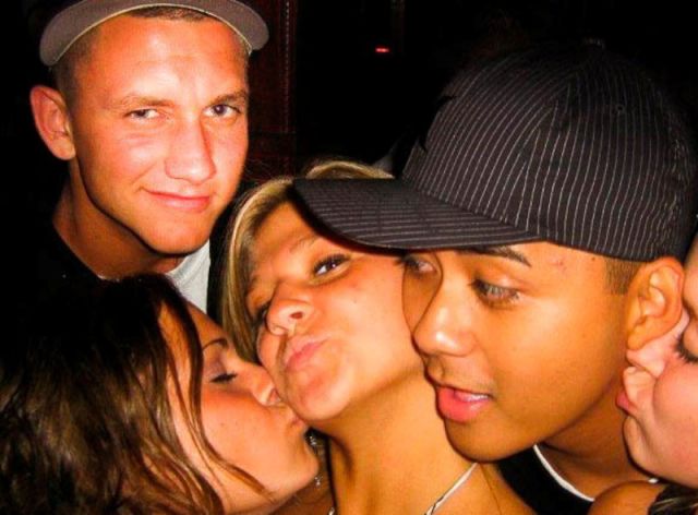 Classic Photobombs of Drunk Girls Kissing Each Other