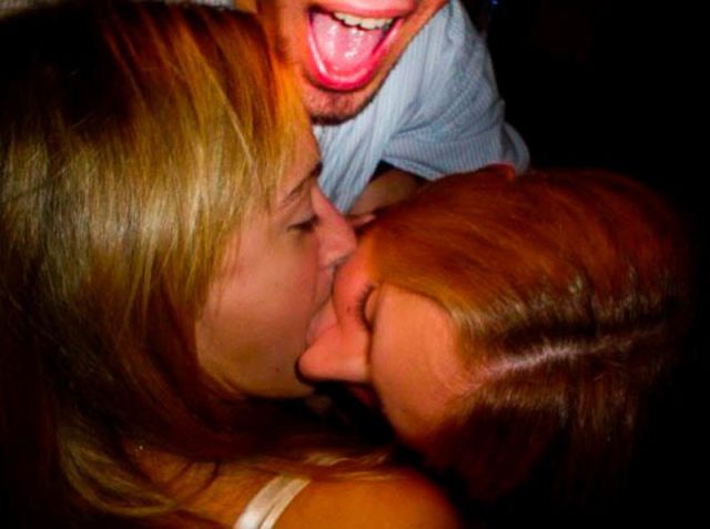 Classic Photobombs of Drunk Girls Kissing Each Other