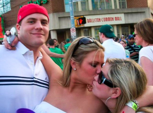 Classic Photobombs of Drunk Girls Kissing Each Other