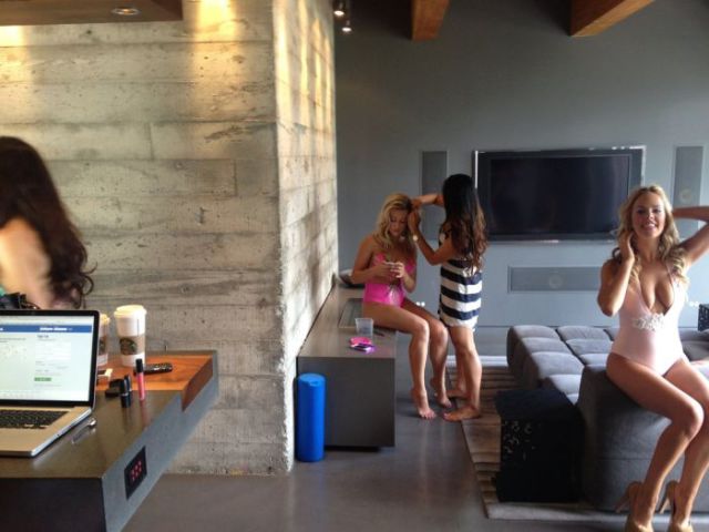 Candid Pics from the Set of a Bikini Photo Shoot