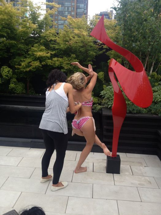 Candid Pics from the Set of a Bikini Photo Shoot