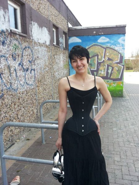 The Woman Who Is “Waisting Away” for Beauty