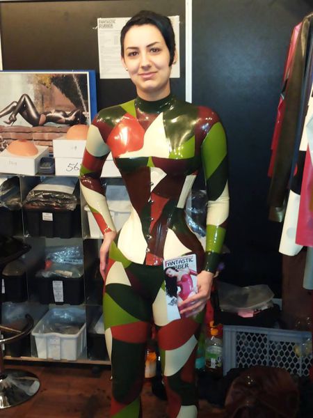 The Woman Who Is “Waisting Away” for Beauty