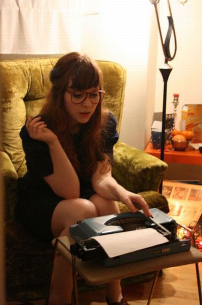 Cute Girls Who Will Fulfill Your “Teacher” Fantasy