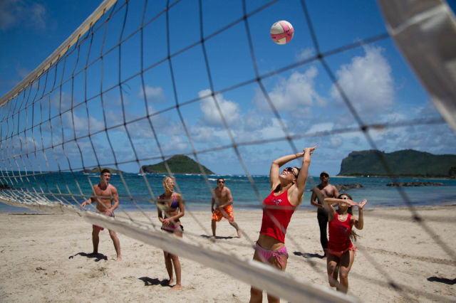 It Doesn’t Get Better Than Cheerleaders in Swimsuits