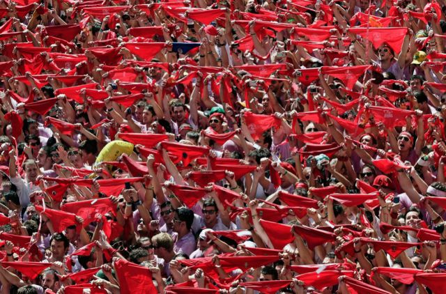 Spanish Bull Racing Ends in Injury