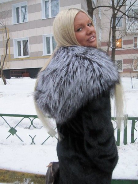 This Girl Never Closes Her Mouth