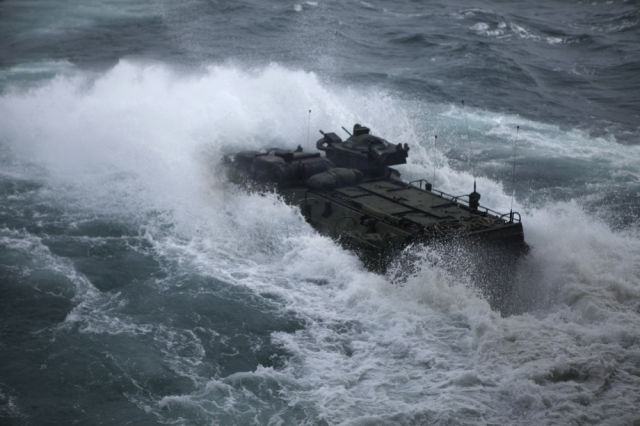 Great Photos of Navy Ships in the Middle of the Ocean