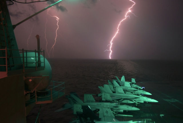 Great Photos of Navy Ships in the Middle of the Ocean
