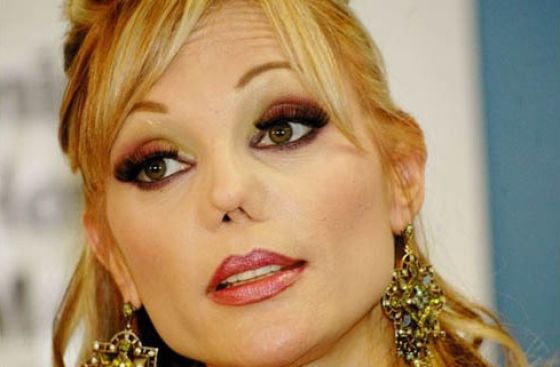 The Crazy Things Girls Do for "Beauty"