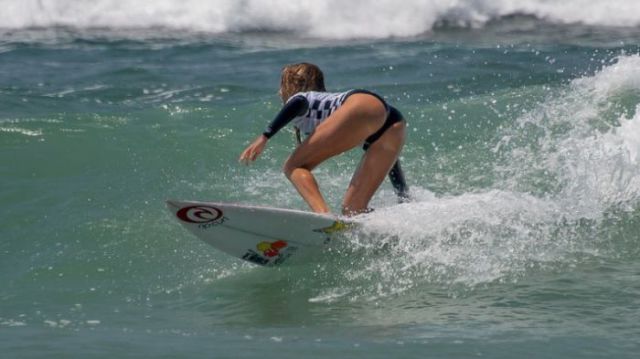 Gorgeous Pics of Surfer and Bikini Model Alana Blanchard