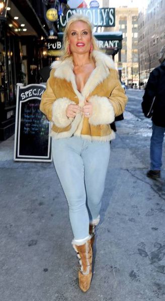 Reality Star, Coco, Puts Her Boobs on Display