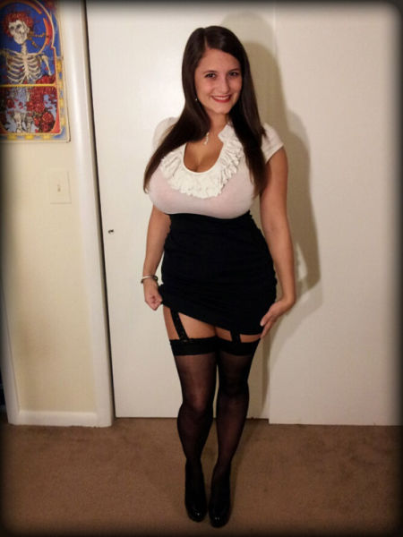 Girls with Killer Curves