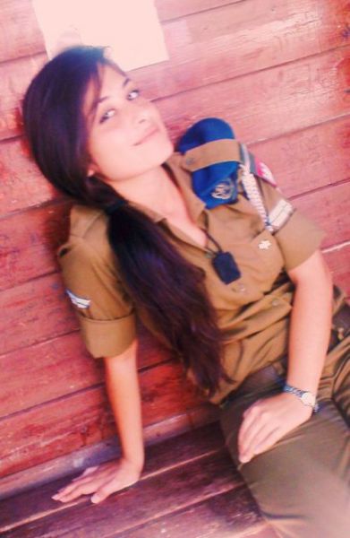 Some of the Hot Israeli Girls in Arms