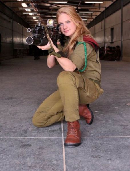 Some of the Hot Israeli Girls in Arms