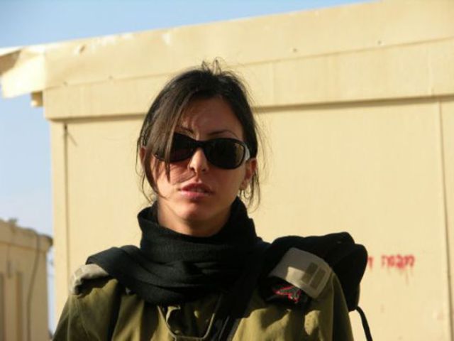Some of the Hot Israeli Girls in Arms
