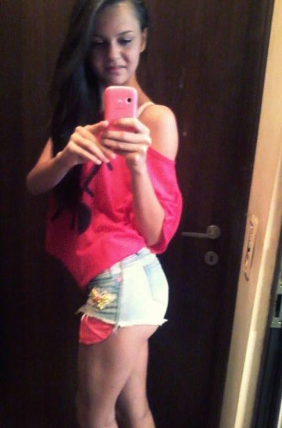 Hot Girls Rock Out with Their Denims On