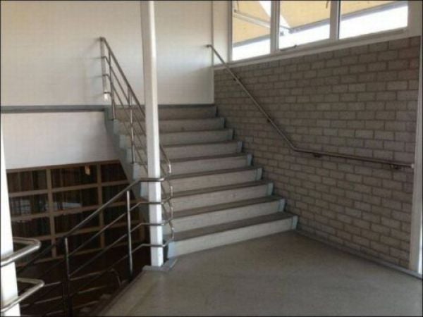 These Construction Workers Should Be Fired Immediately