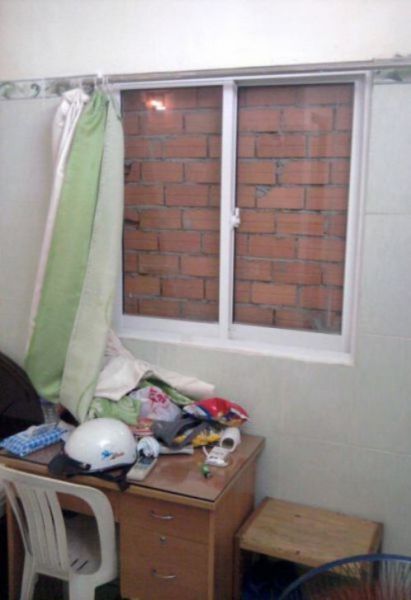 These Construction Workers Should Be Fired Immediately