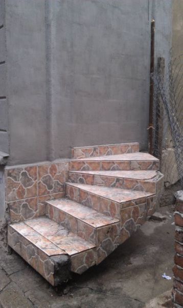 These Construction Workers Should Be Fired Immediately