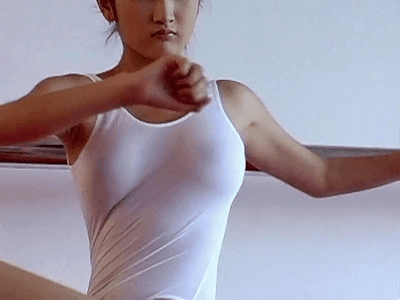 Sexy GIFs of Girls Getting Healthy