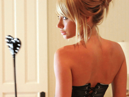 Sexy GIFs of the Sensational Sara Jean Underwood