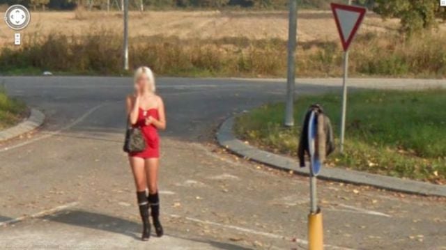 Sexy Ladies Get Caught on Google Street View