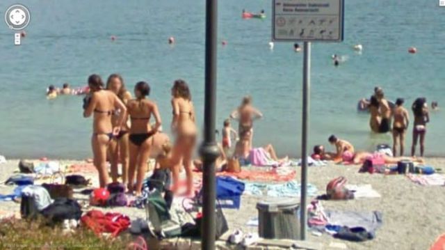 Sexy Ladies Get Caught on Google Street View
