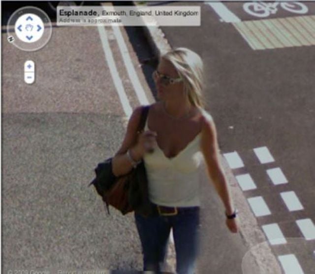 Sexy Ladies Get Caught on Google Street View