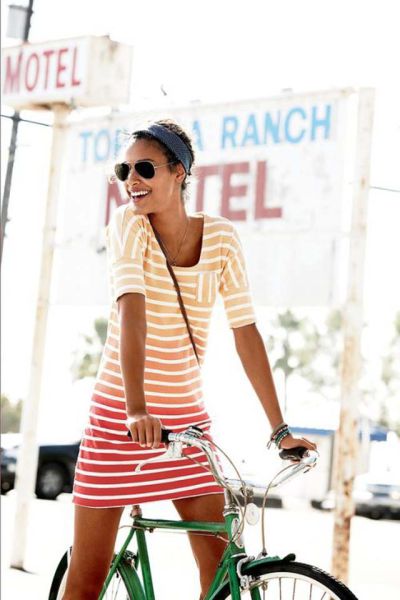 Bike Riding Babes Deserve Two Thumbs Up