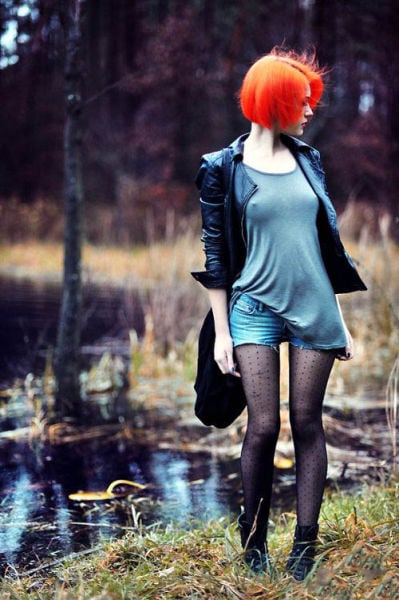 We Just Love It When Girls Go Braless