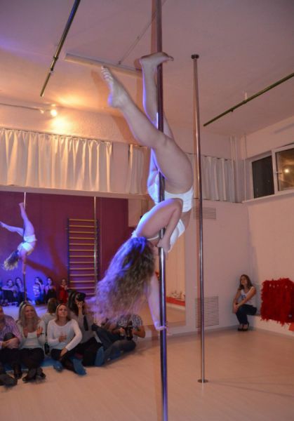 Pole Dancing Girls are Both Fit and Sexy