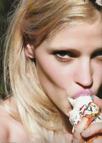 Babes Looking Hot While Eating Ice Cream