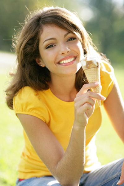 Babes Looking Hot While Eating Ice Cream