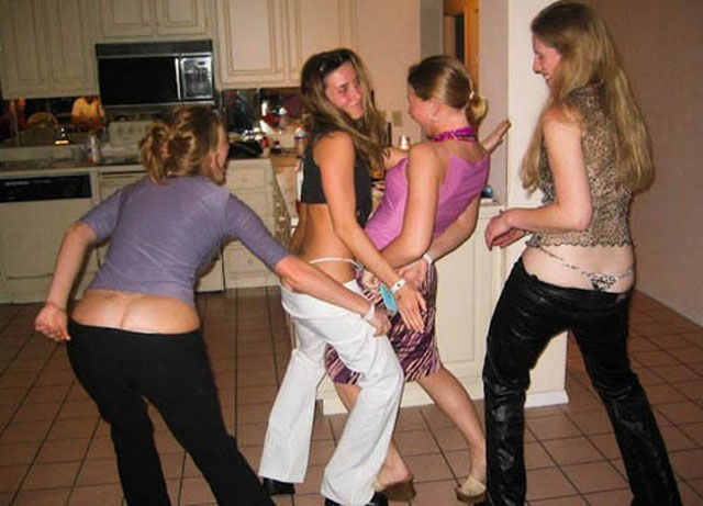 girls take a trip to the wild side 25 pics 1.html - 25 HD Photos | Premium Gallery 2014