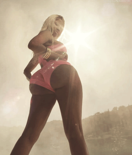 Get Your GIF Fix of Bouncing Bums