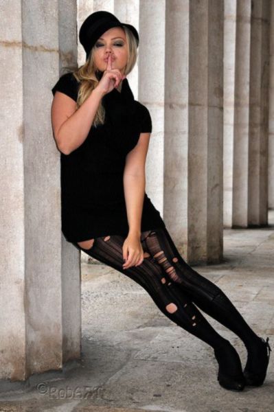 Models Posing in Really Uncomfortable Positions