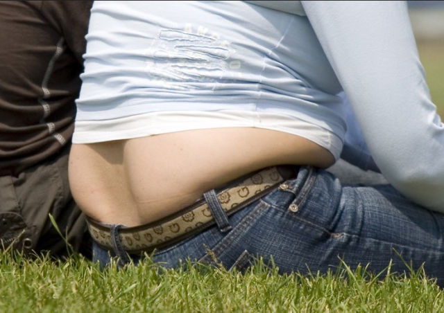 These Ladies Make the Most of Their Muffin-Tops