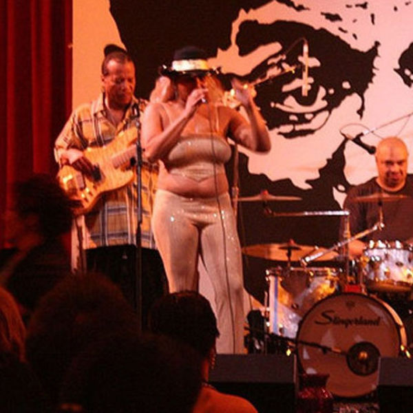 These Ladies Make the Most of Their Muffin-Tops